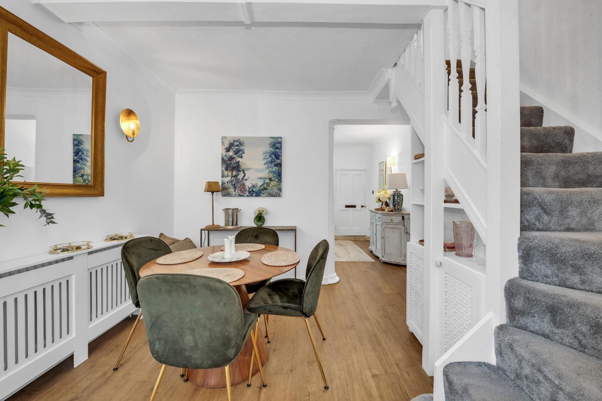 Charming Church Walk, Long Melford - 2 Bedroom Property With Parking מראה חיצוני תמונה