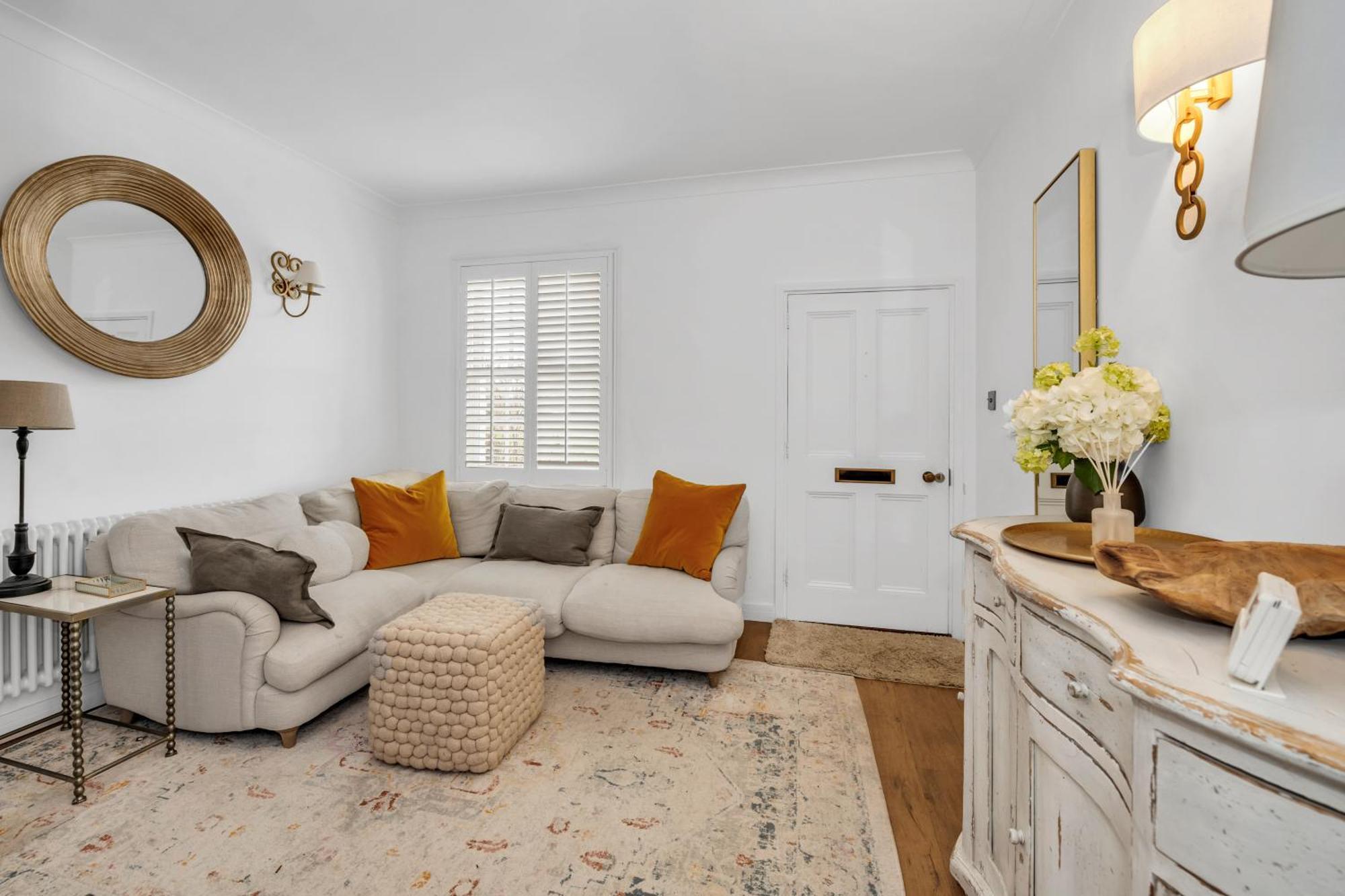Charming Church Walk, Long Melford - 2 Bedroom Property With Parking מראה חיצוני תמונה